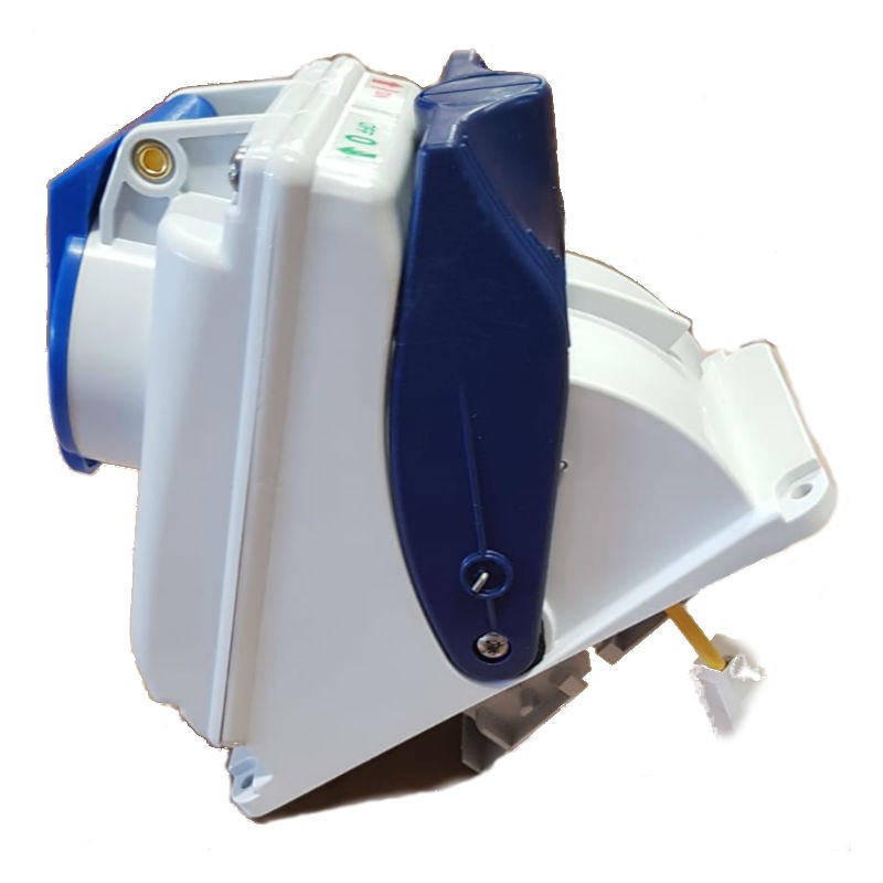 Presa interbloccata Gewiss verticale 2P+T 16A IP44 GW66426