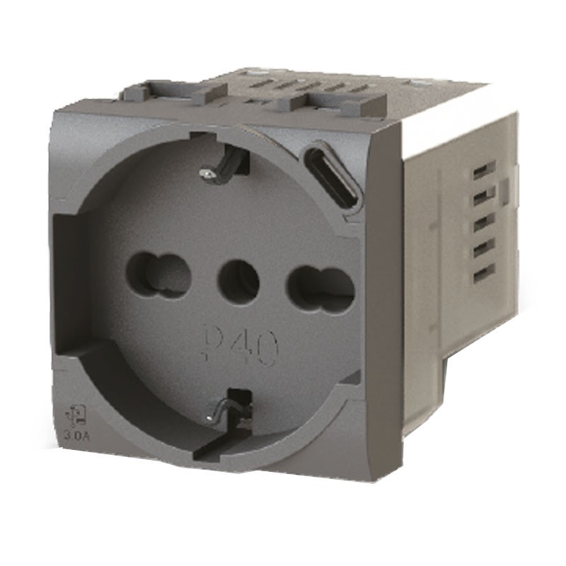 Bticino Livinglight 4B.L.P40 3.0A Bipass and Schuko 4Box P40 socket with USB 3.0A