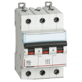 Bticino magnetotermico 3 poli 25A curva C 6kA...