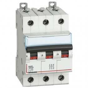 Bticino magnetotermico 3 poli 25A curva C 4,5kA...