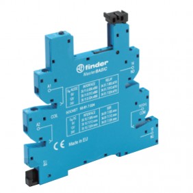 Toma de corriente del buscador con terminales...