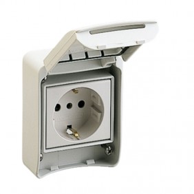 Schneider built-in schuko socket 2P+E 230V 81141