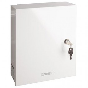 Caja central Bticino 16ingr. con fusible y...
