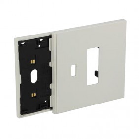 Marco electrificado con toma de corriente y...