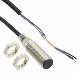 Omron induktiver Sensor M12 4MM E2BM12KS04WPC22M