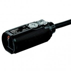 Omron M18 PNP Photoelectric Sensor S 4M C.2MT...